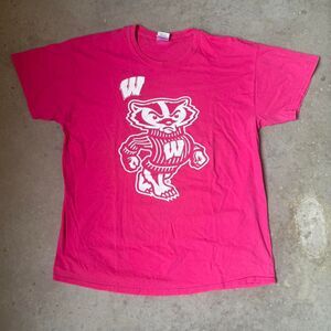Wisconsin Badgers Bucky Badger Graphic Tee